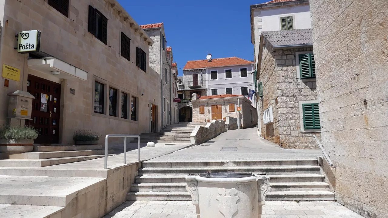 Gasse in Bol