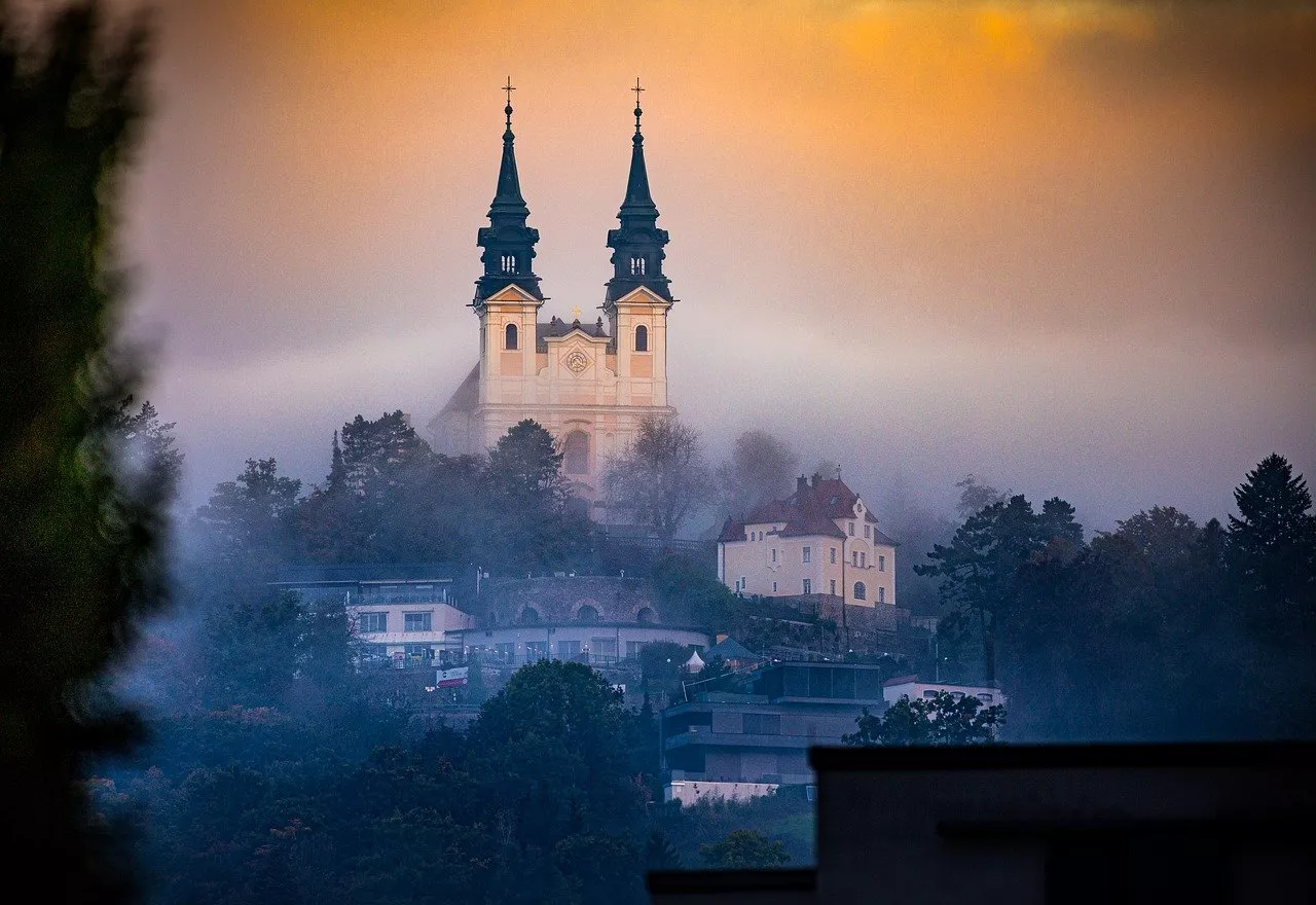 Pöstlingberg in Linz bei Nebel