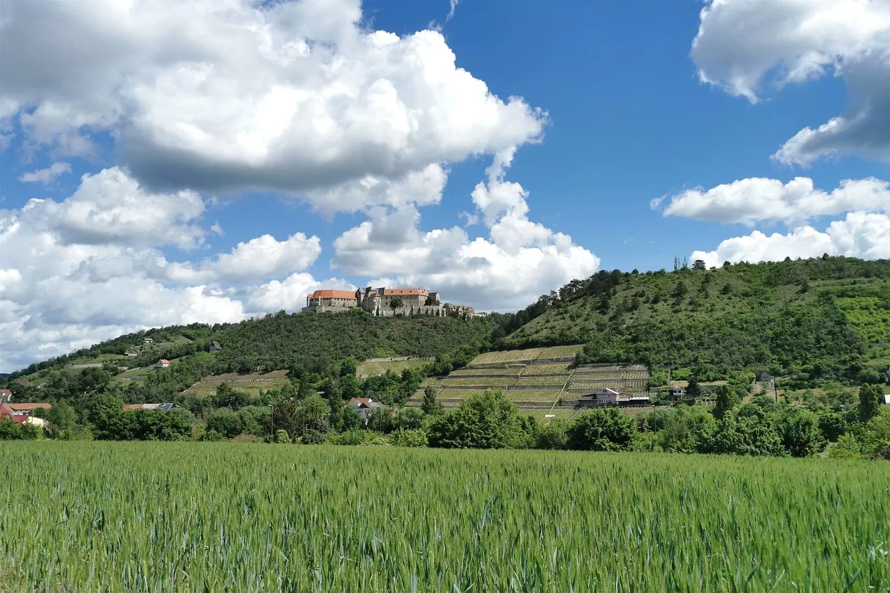 Schloss Neuchatel im Burgenland